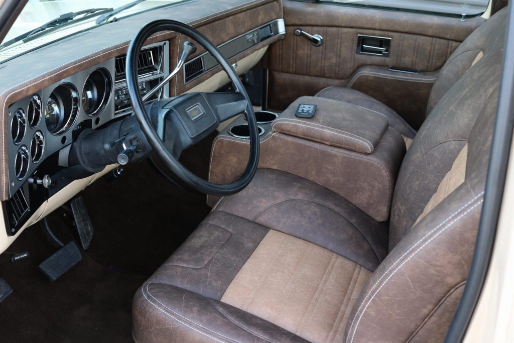 1987 Chevy R10 SWB Custom Deluxe – TEXAS TRUCKS & CLASSICS