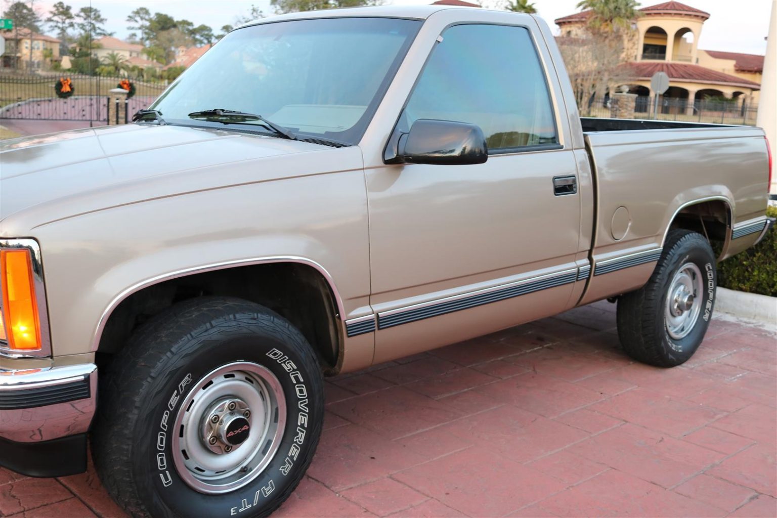 1988 GMC K1500 Sierra SWB (4×4) – Texas Trucks and Classics