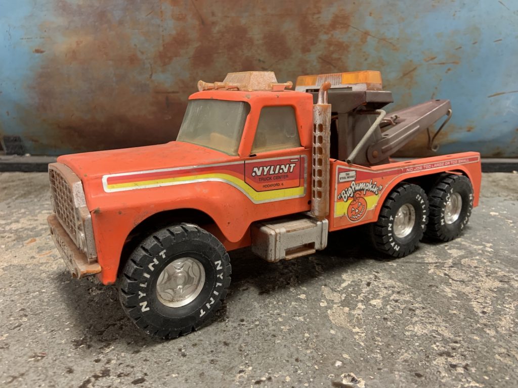 Nylint "BIG PUMPKIN" Vintage Tow Truck