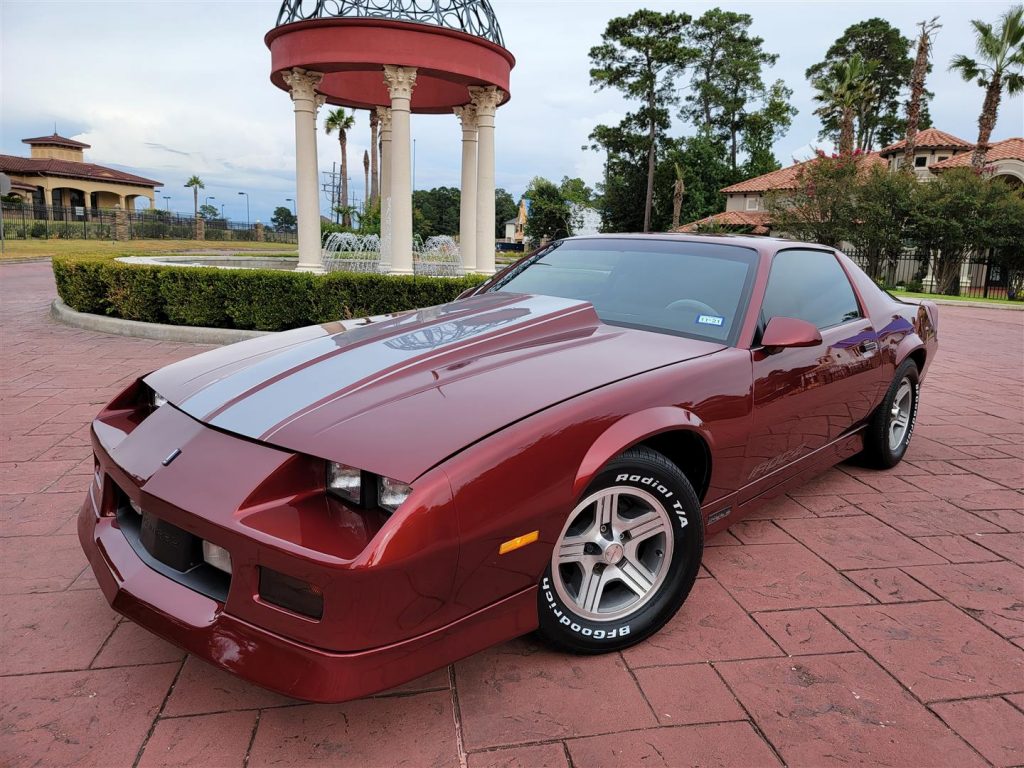 1989 Chevy Camaro Z28 (IROC-Z)