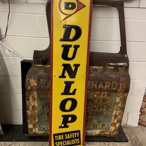 Dunlop Vertical Tire Sign