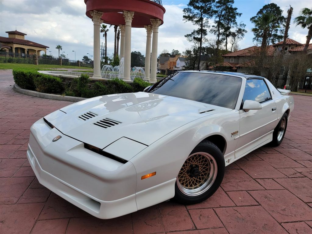 1989 Pontiac TransAm Turbo (20th Anniversary)
