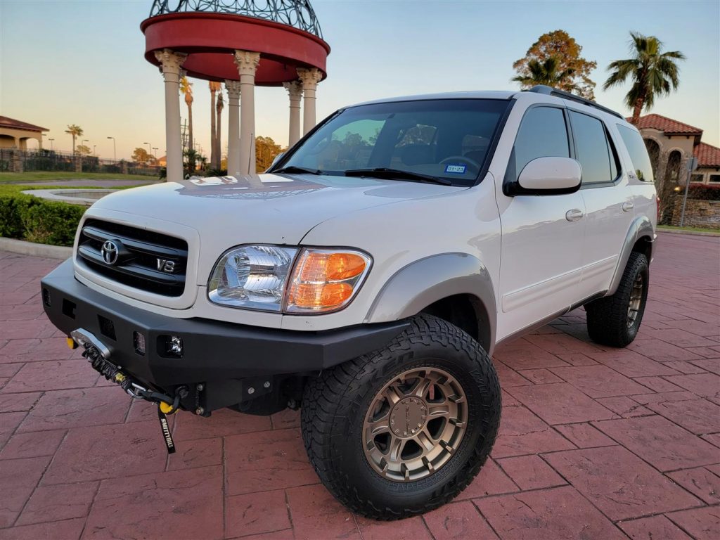 2004 Toyota Sequoia SR5 (Overland)