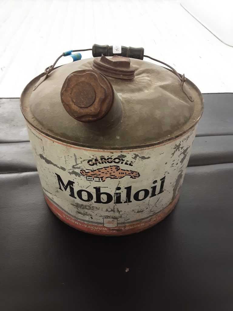 Mobil Oil Can
