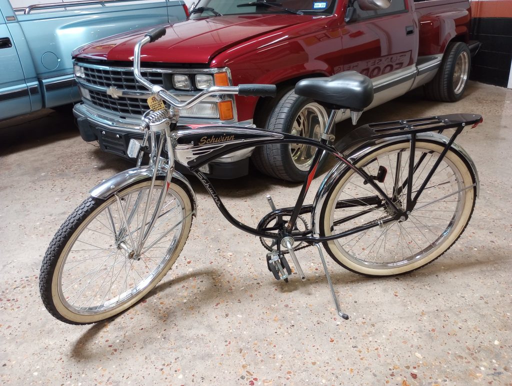 1995 Schwinn Cruiser Deluxe Bicycle