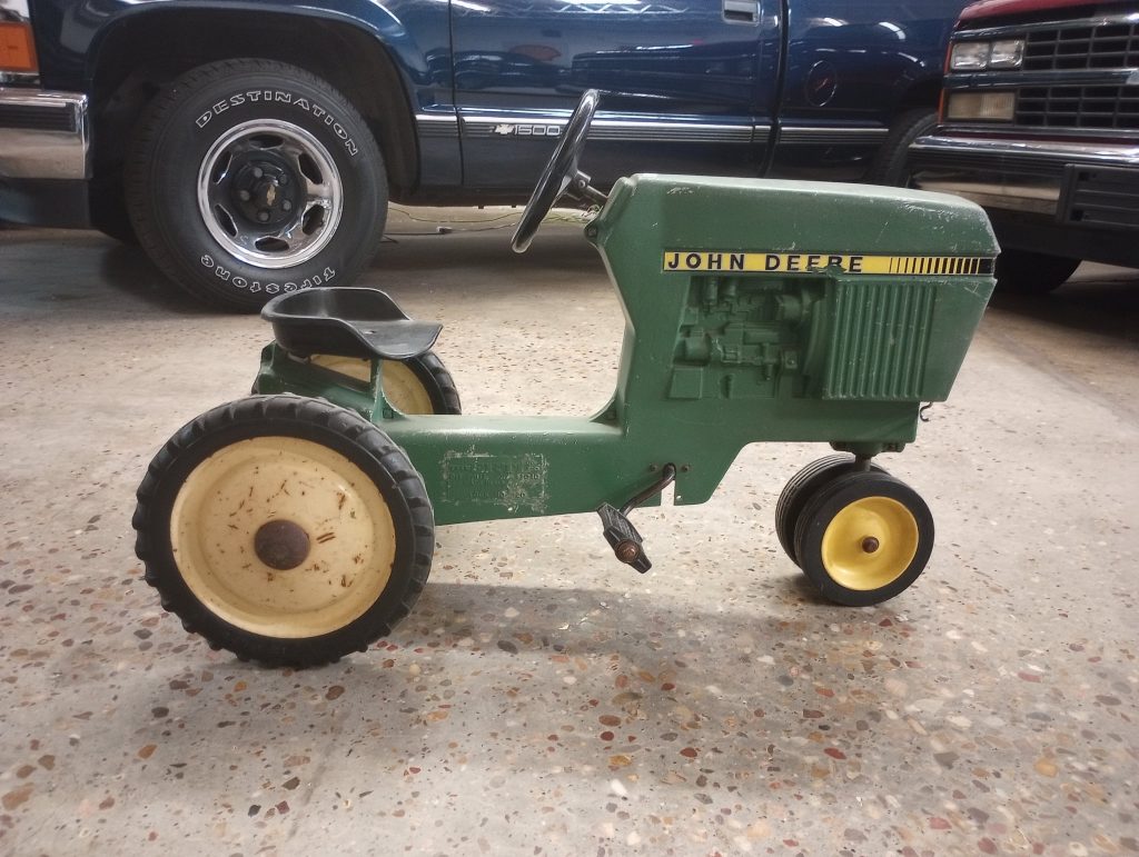 John Deere Pedal Tractor