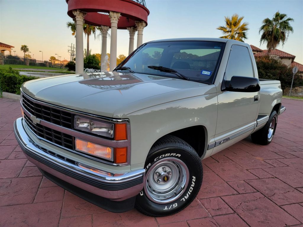 1992 Chevy C1500 Silverado – Texas Trucks and Classics