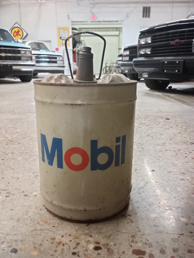 Mobil Motor Oil Can