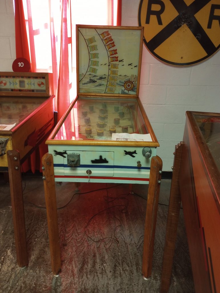 1938 Exhibit's Review Pinball Machine