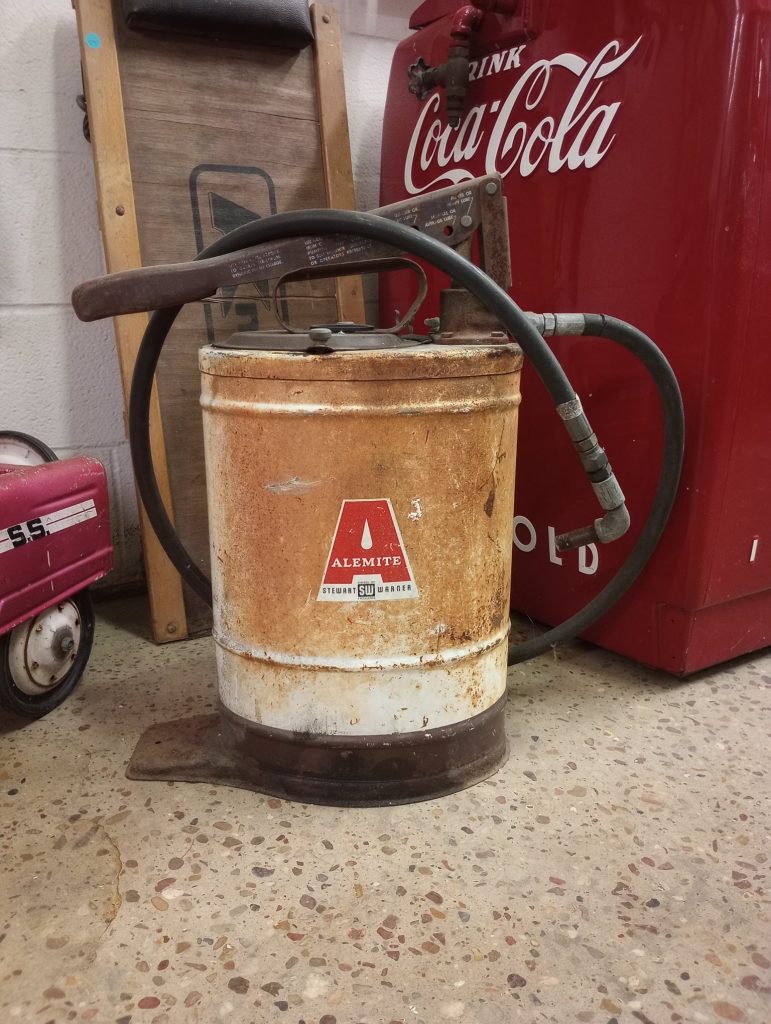 Alemite Oil Pump