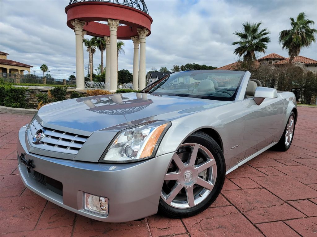 2005 Cadillac XLR