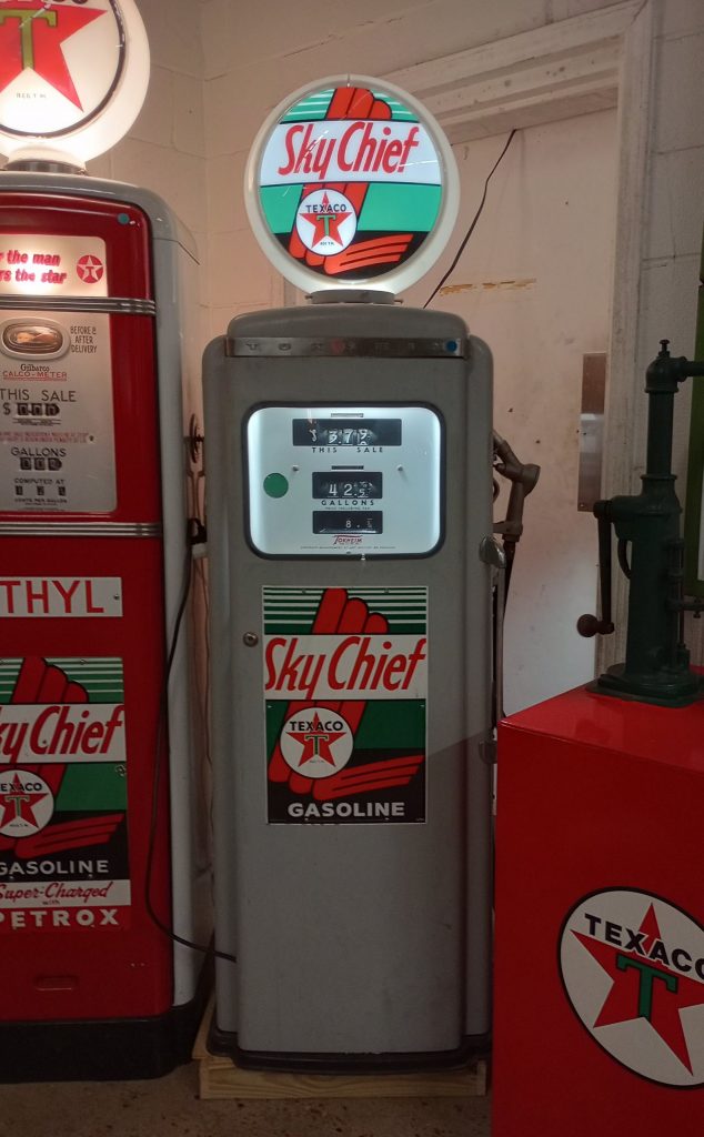 Tokheim Texaco Sky Chief Gas Pump