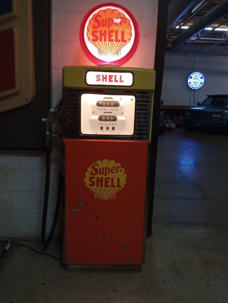 Wayne 605 Super Shell Gas Pump