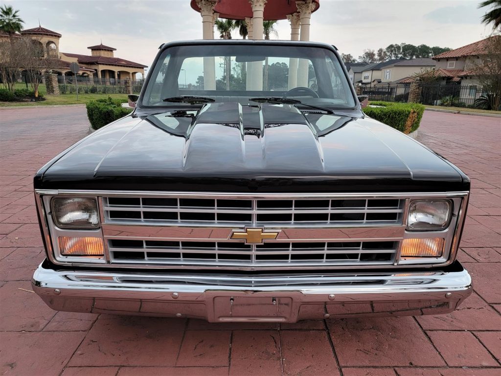 1985 Chevy C10 Silverado – Texas Trucks and Classics