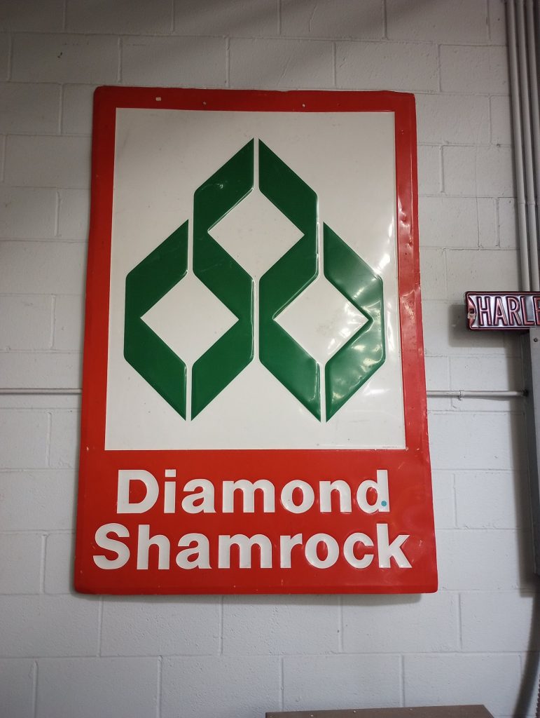 Diamond Shamrock Sign
