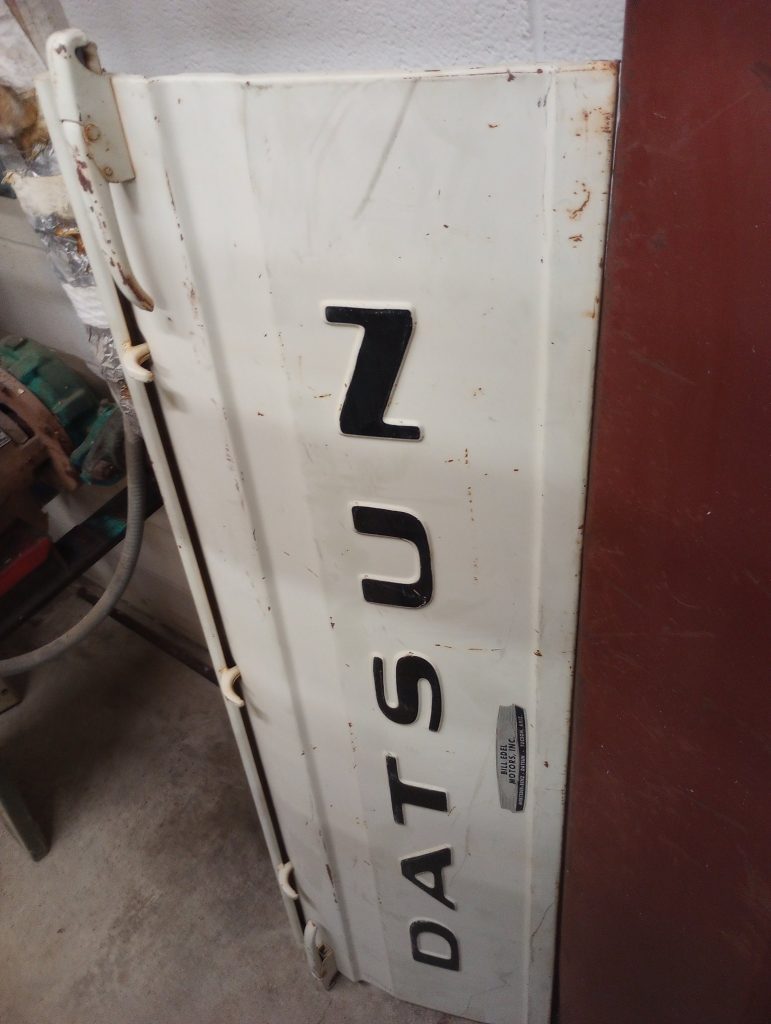 Datsun Tailgate