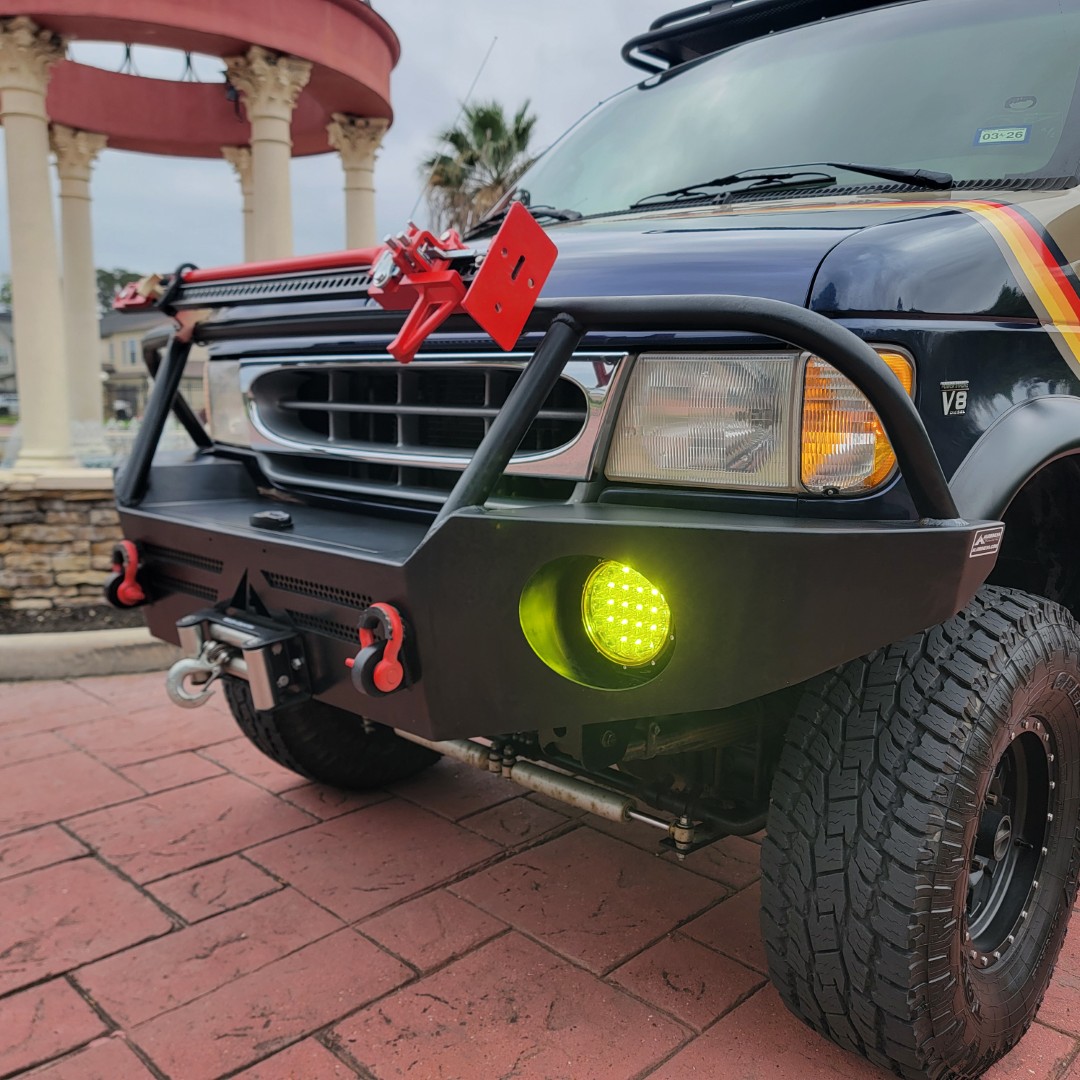 2001 Ford E350 "Overland" Van - Image 20