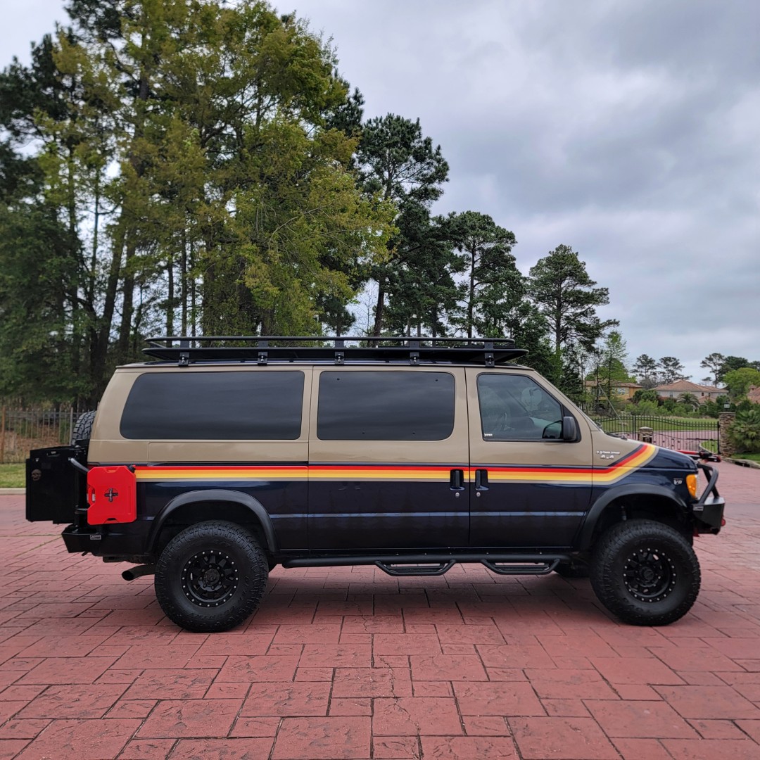 2001 Ford E350 "Overland" Van - Image 27