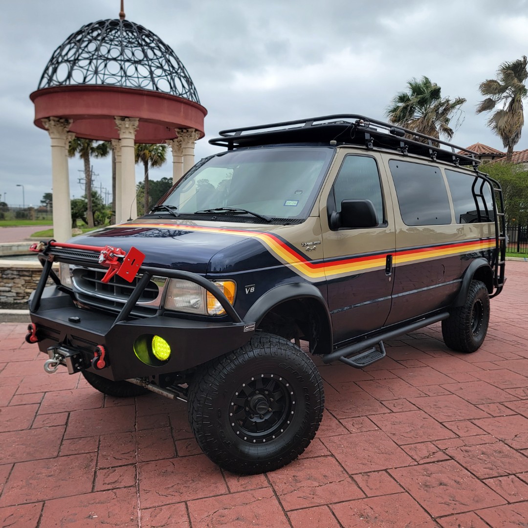 2001 Ford E350 "Overland" Van - Image 30