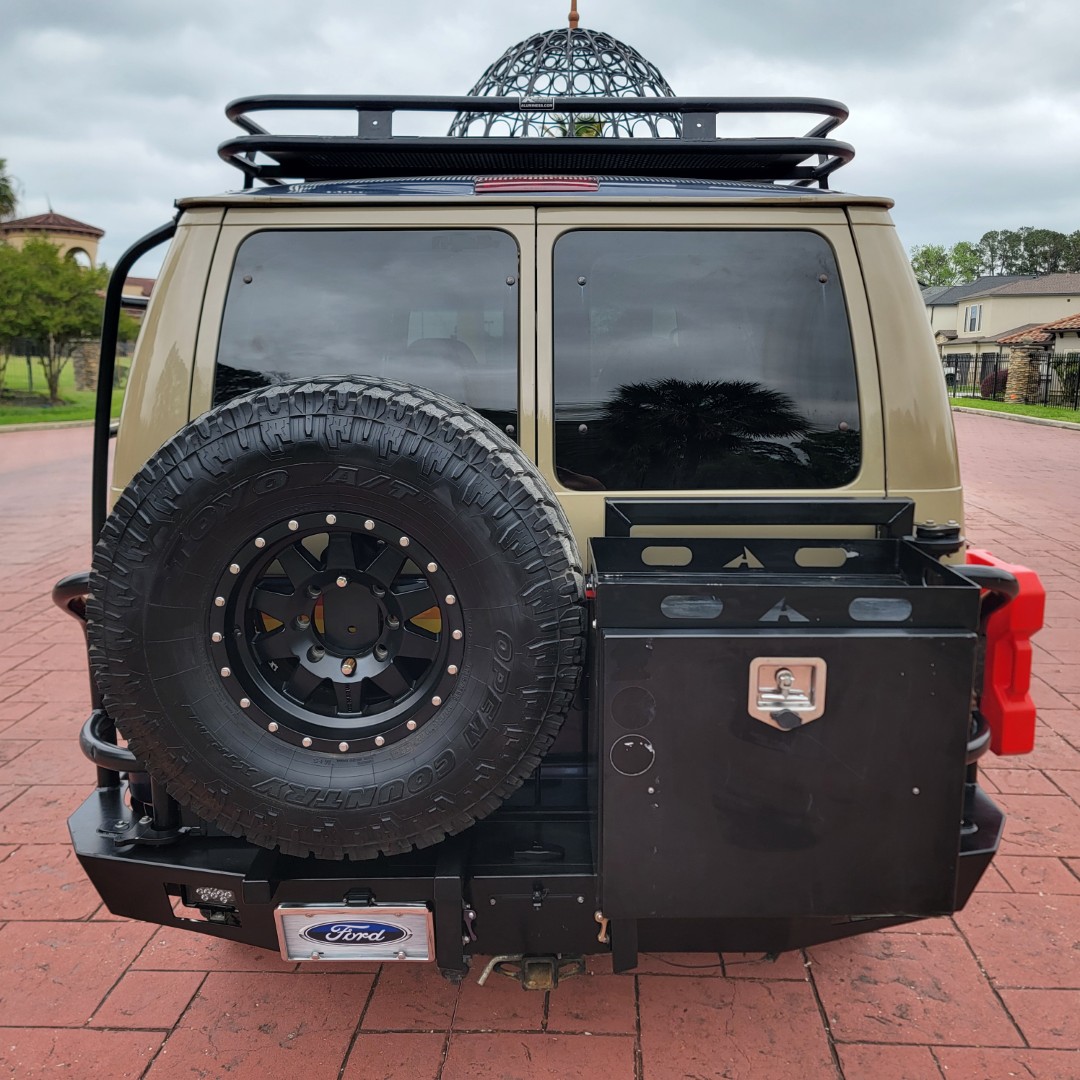 2001 Ford E350 "Overland" Van - Image 35