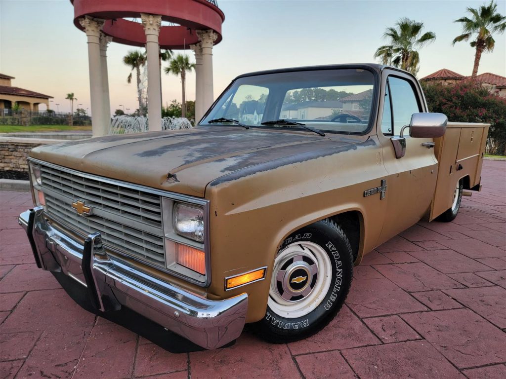 1984 Chevy C10 Custom Deluxe (Utility Bed)