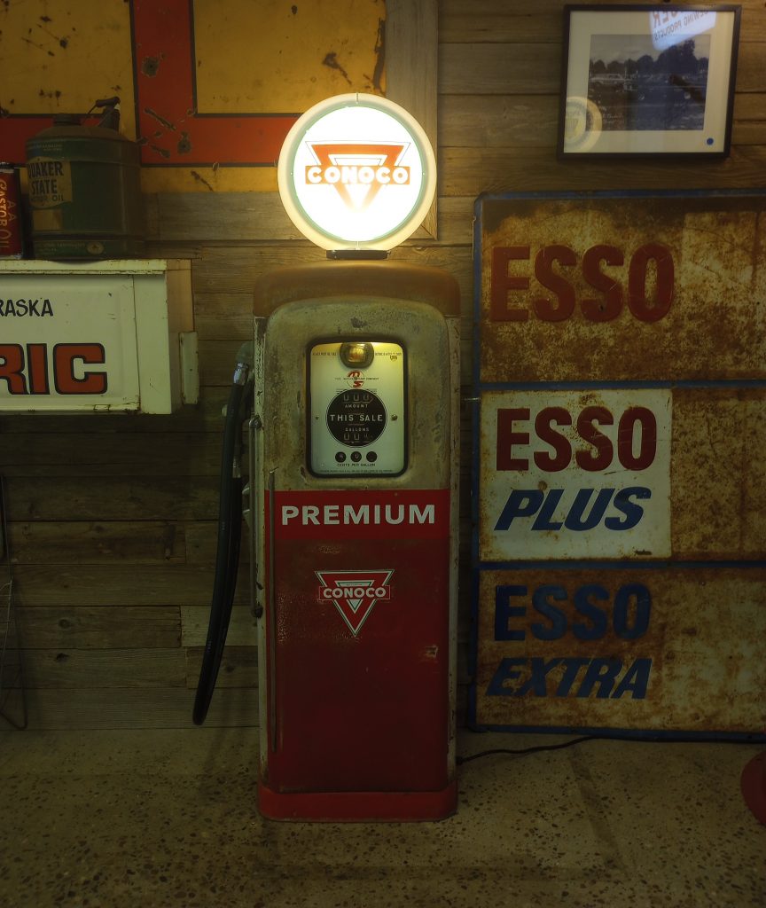 Wayne 80 Conoco Gas Pump