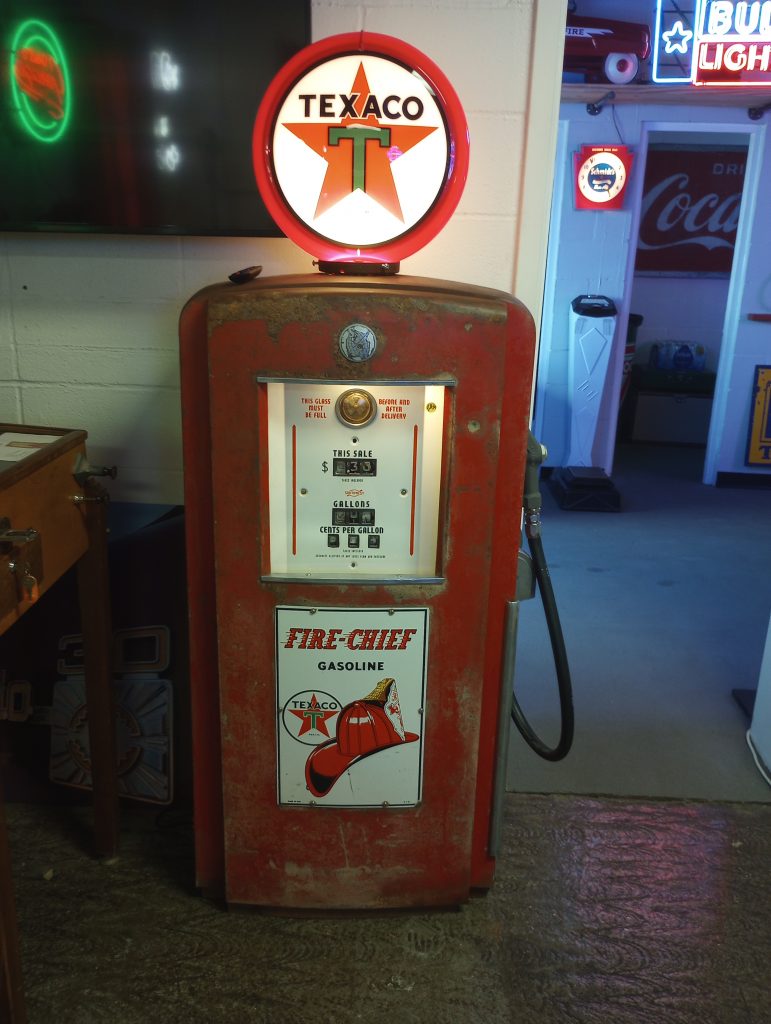 Southwest 72 Texaco Fire Chief Gas Pump