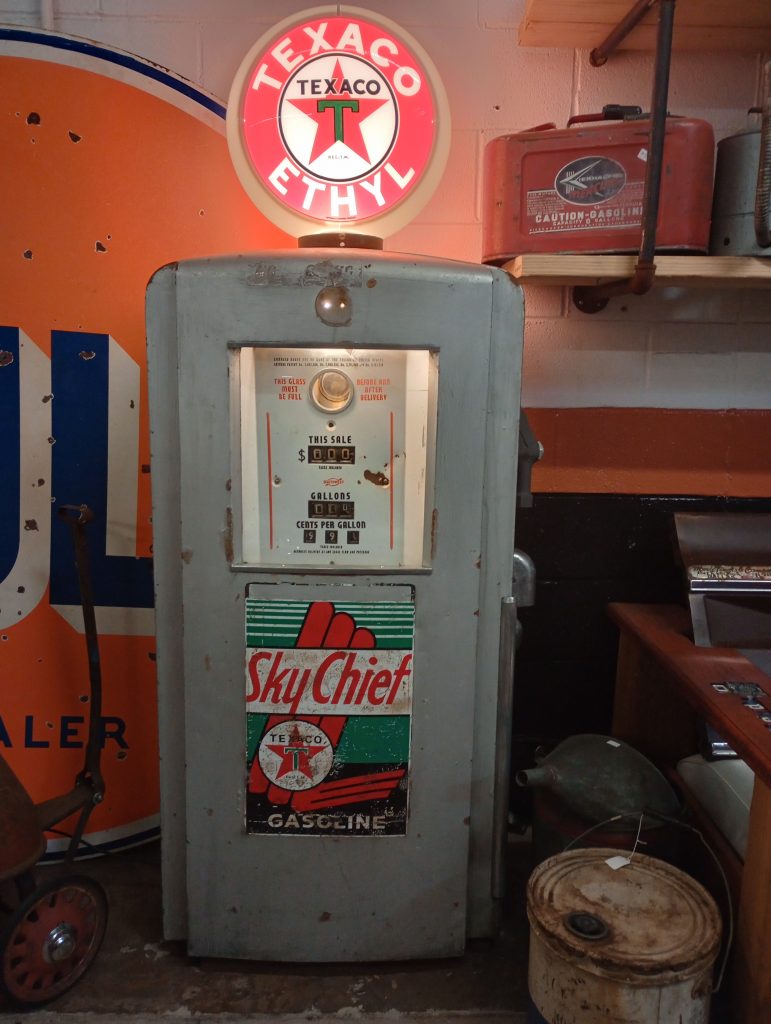 Southwest 72 Texaco Sky Chief Gas Pump