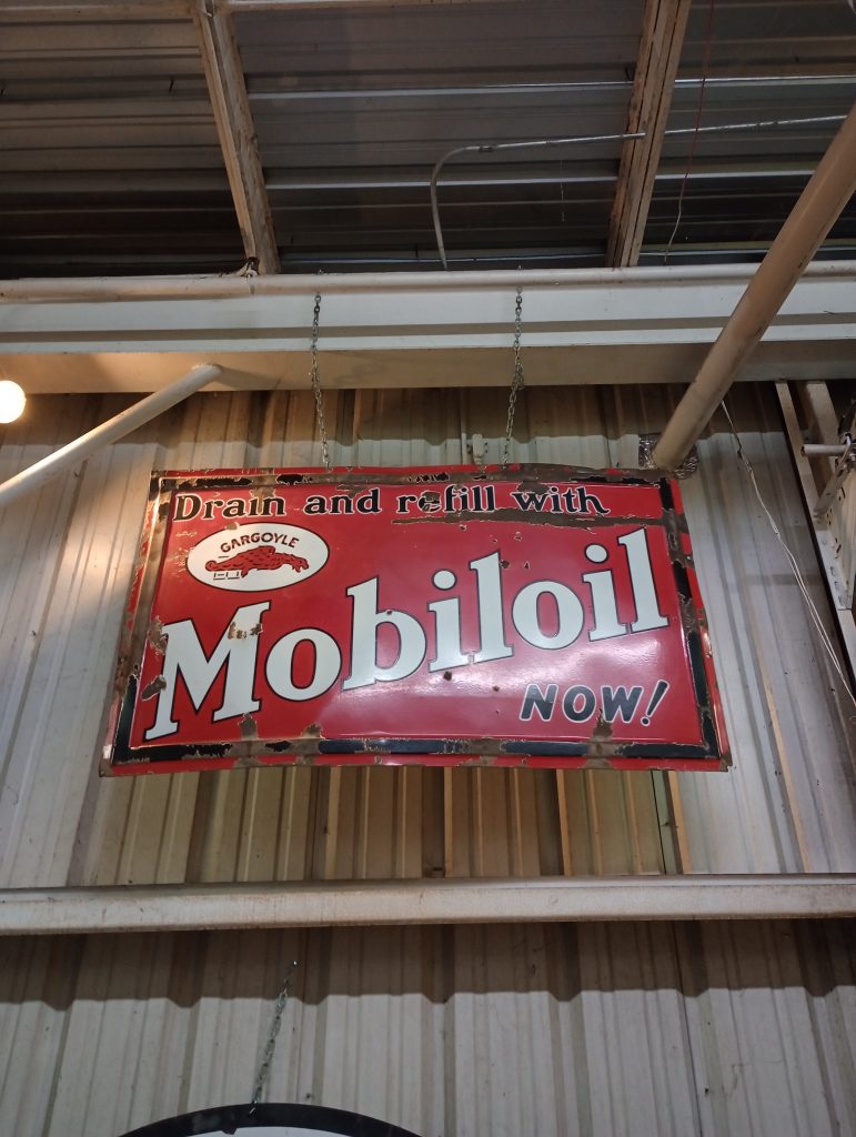 Mobiloil Now Sign