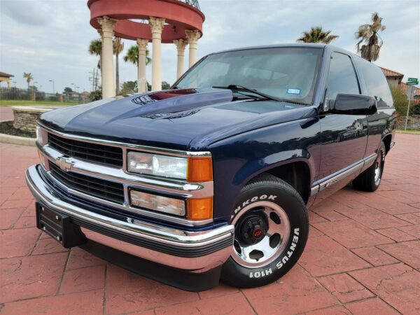 1999 Chevy Tahoe Sport (2WD)
