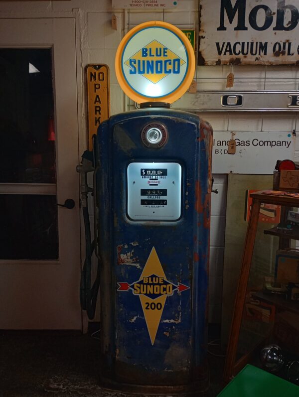 Bennett Blue Sunoco Gas Pump