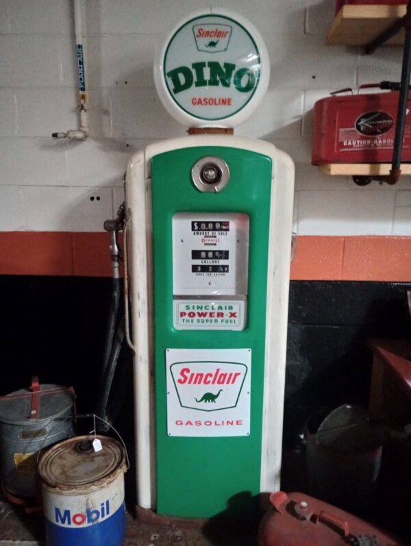 Bennett Sinclair Dino Gas Pump
