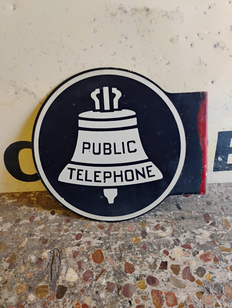 Public Telephone Flange Sign