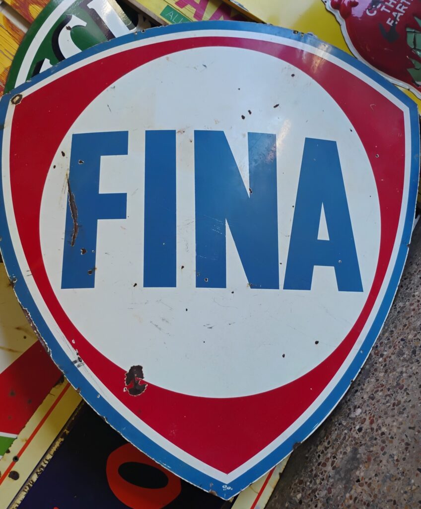 Fina Sign
