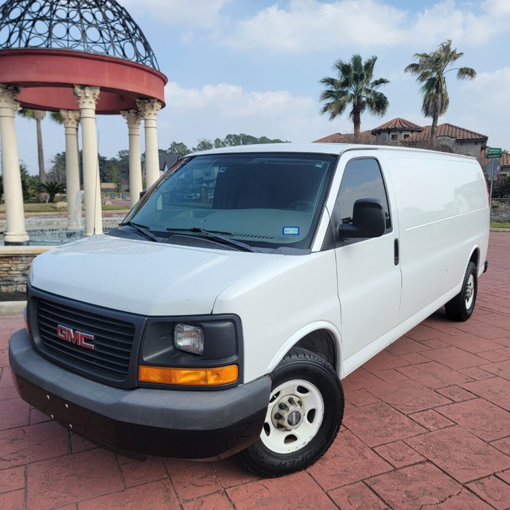 2008 GMC Savana 2500 Cargo Van