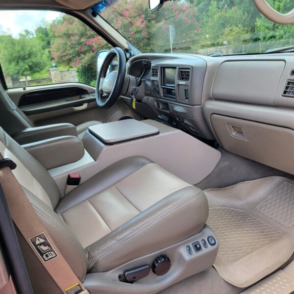 2002 Ford Excursion Limited - Image 11