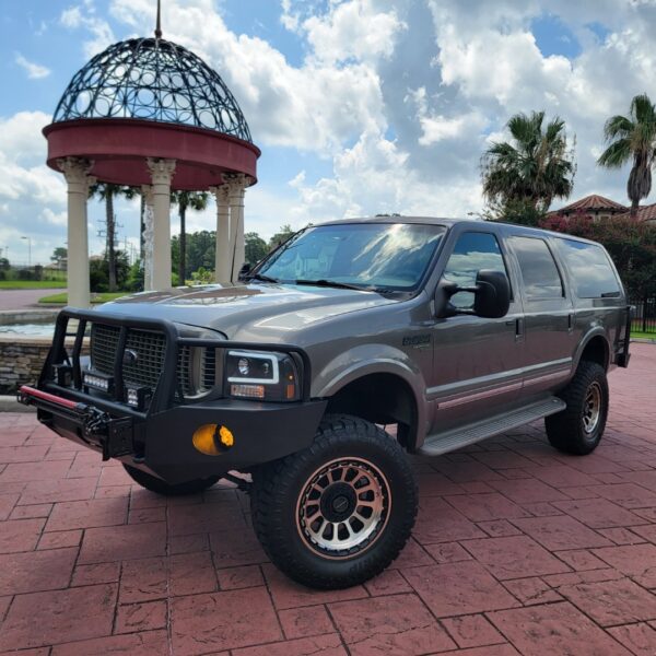 2002 Ford Excursion Limited - Image 21