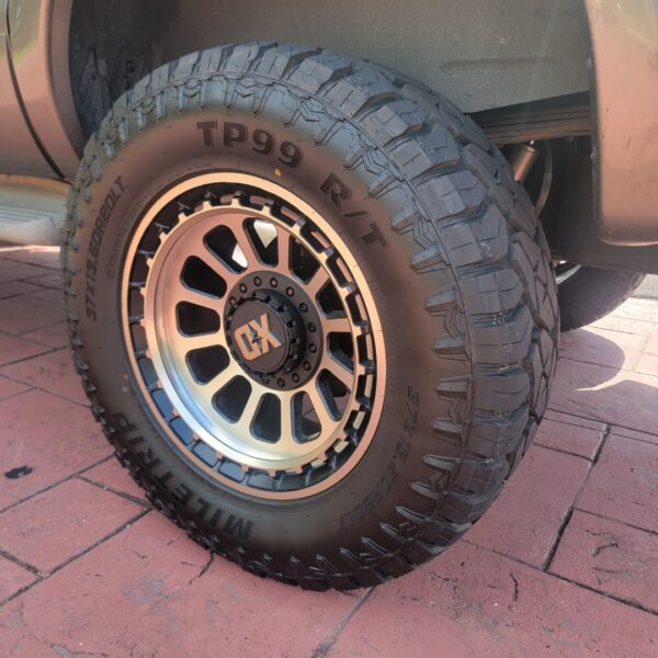 2002 Ford Excursion Limited - Image 30