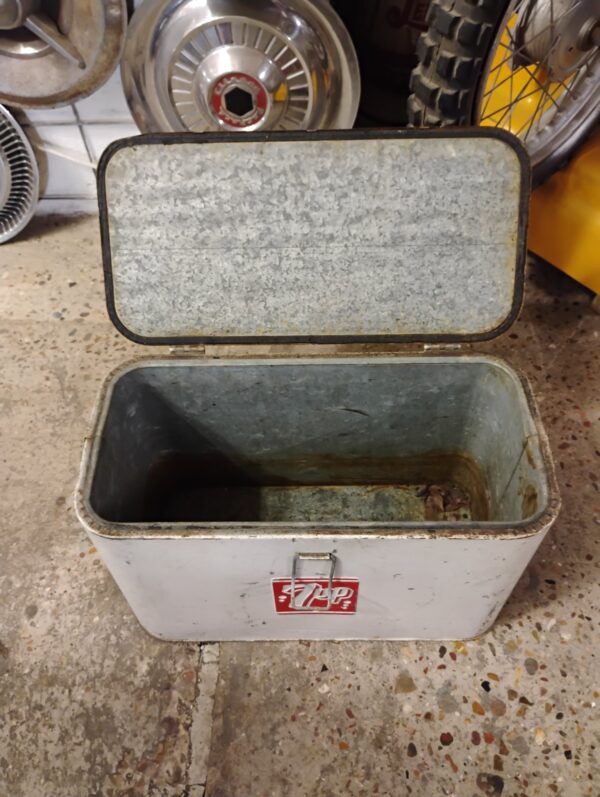 7-Up Cooler - Image 3