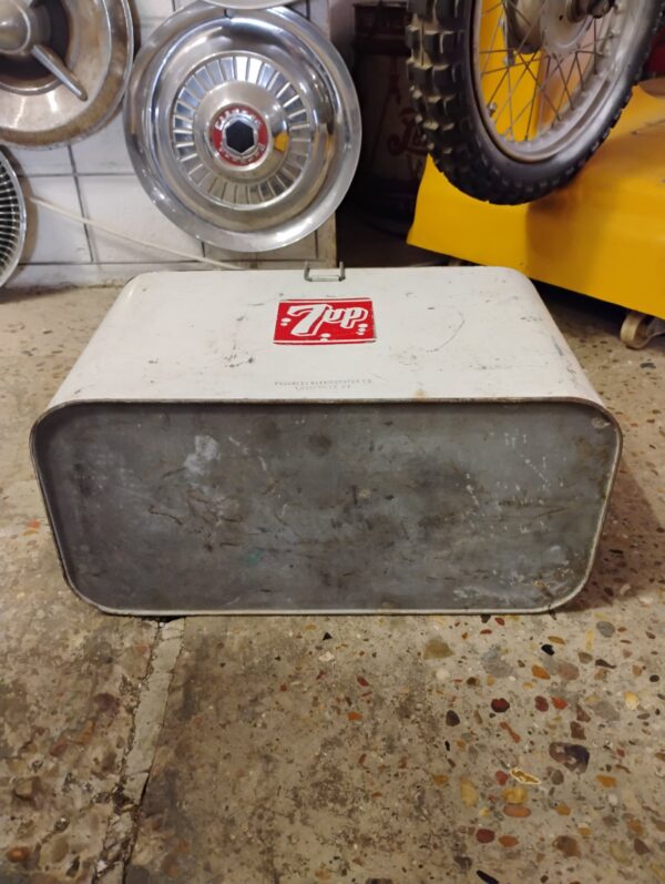 7-Up Cooler - Image 5