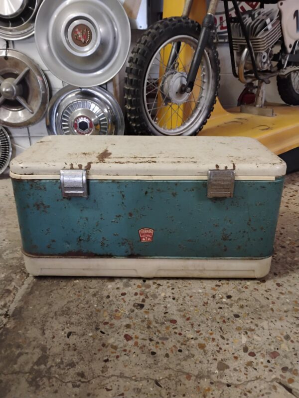Thermos Ice Chest