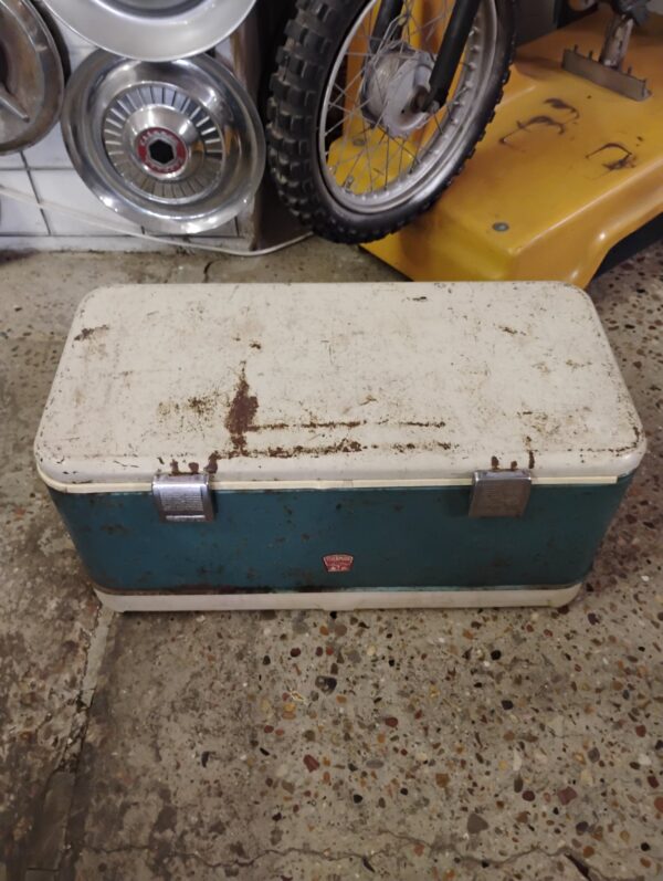 Thermos Ice Chest - Image 2