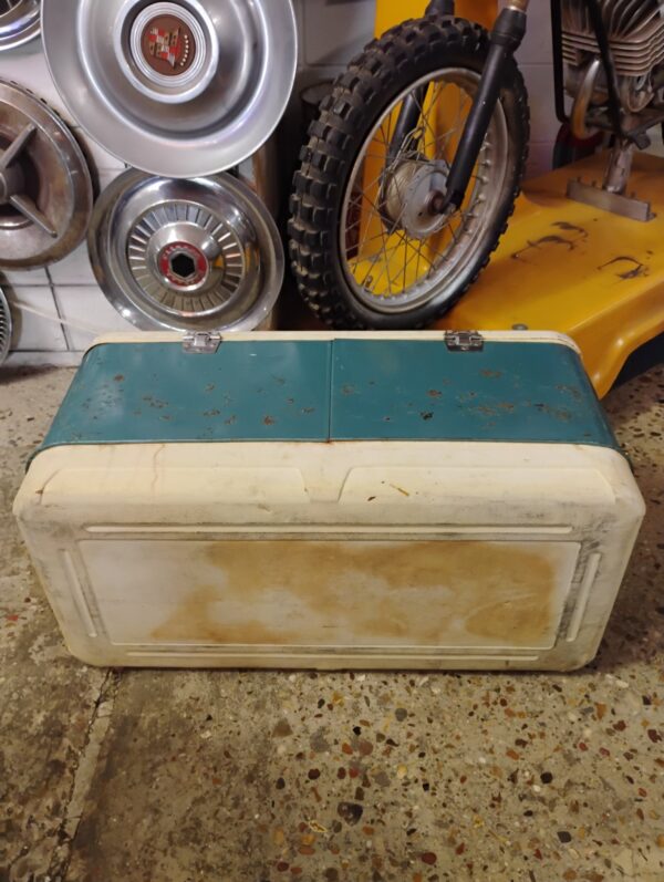 Thermos Ice Chest - Image 4