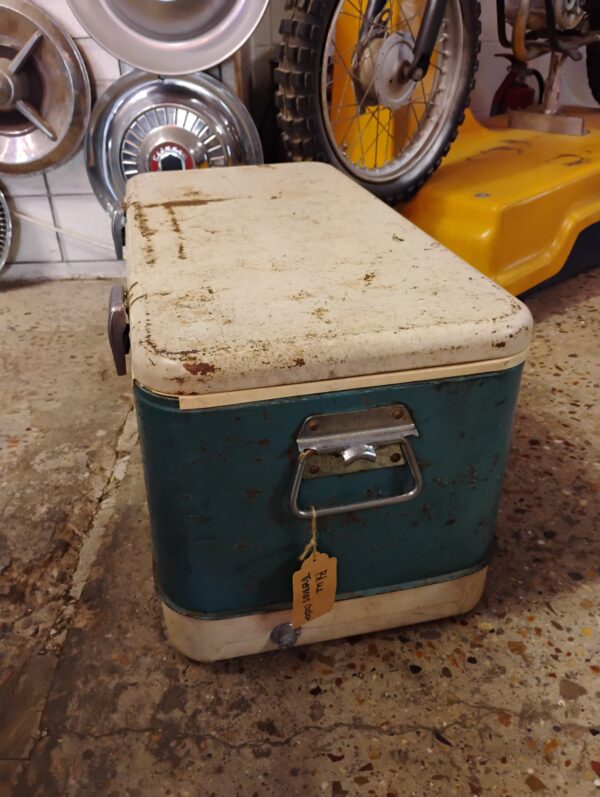 Thermos Ice Chest - Image 6
