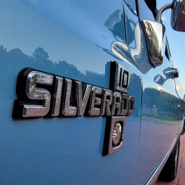 1987 Chevy R10 Silverado - Image 9