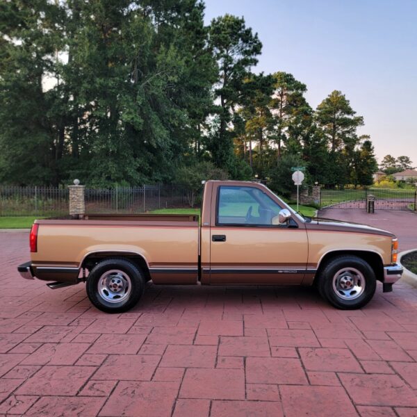 1989 Chevy C1500 Silverado - Image 21