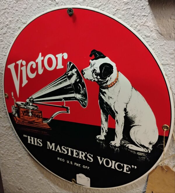 Victor "Music" Sign