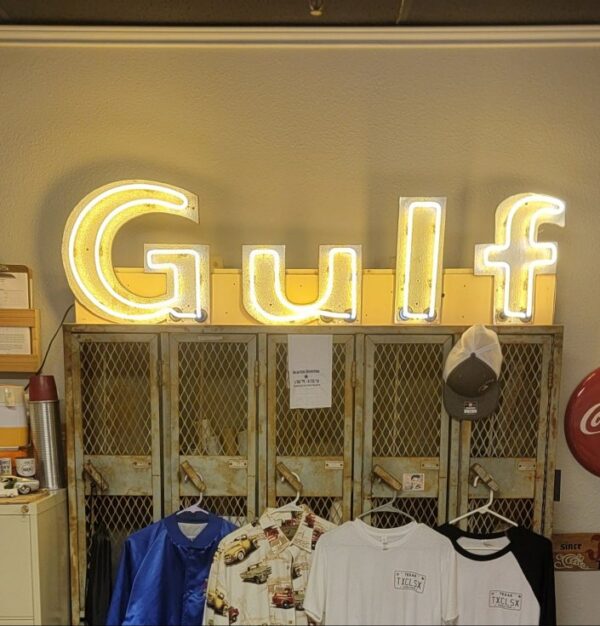 Gulf Letters Neon