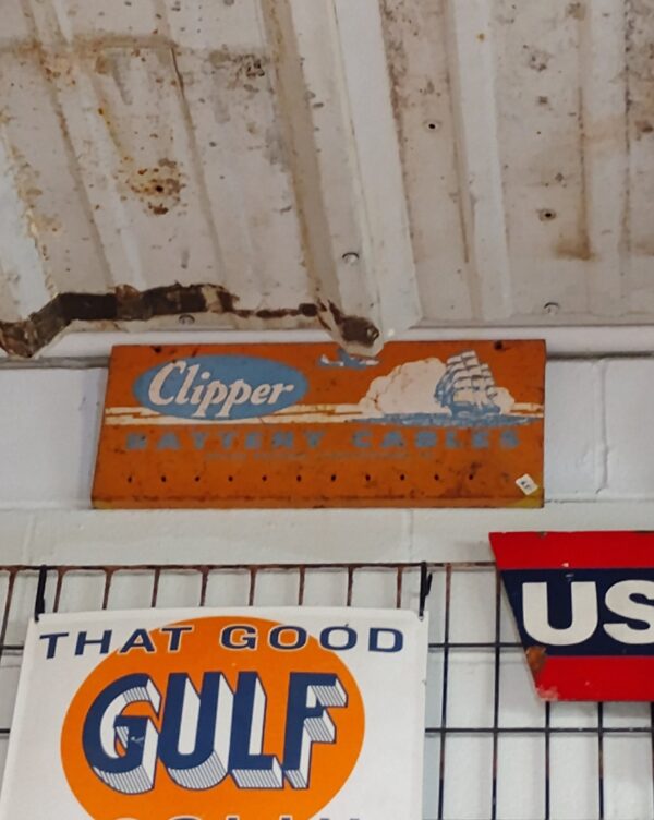 Clipper Battery Cable Holder Sign