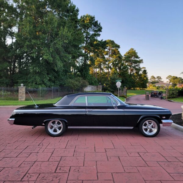 1962 Chevy Impala SS - Image 24